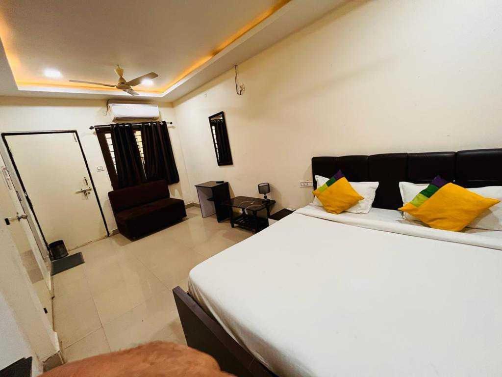 Oyo Hotel Happy Homes Bhopal Ngoại thất bức ảnh