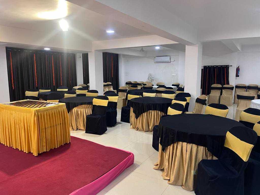 Oyo Hotel Happy Homes Bhopal Ngoại thất bức ảnh